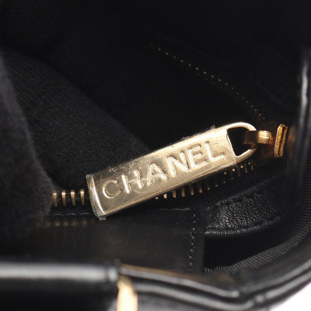 CHANEL Black Lambskin Leather Tote Bag - Picture 13 of 14